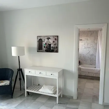 Lovely 2 Bed Alcazaba House By Sea Rdr296 *